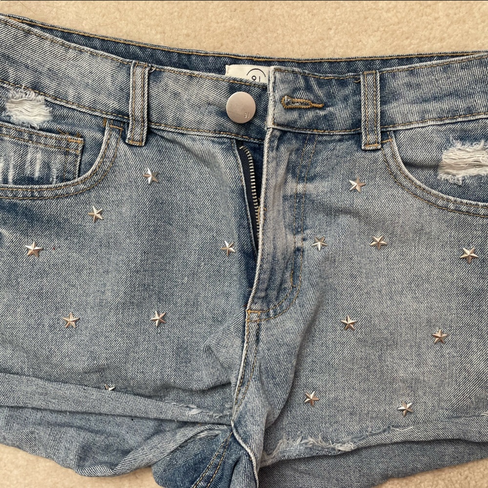 studded star jean shorts
